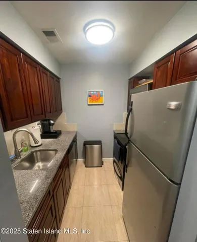 $320,000 | 892 Armstrong Avenue, Unit 21 | Eltingville