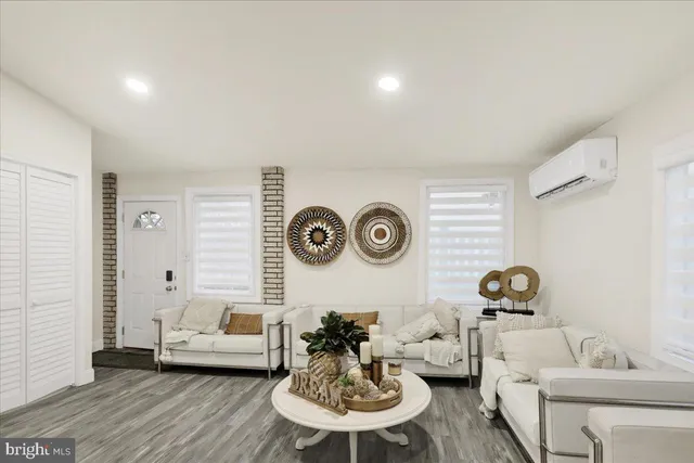 $2,850 | 405 Reading Avenue, Reading, PA 19611