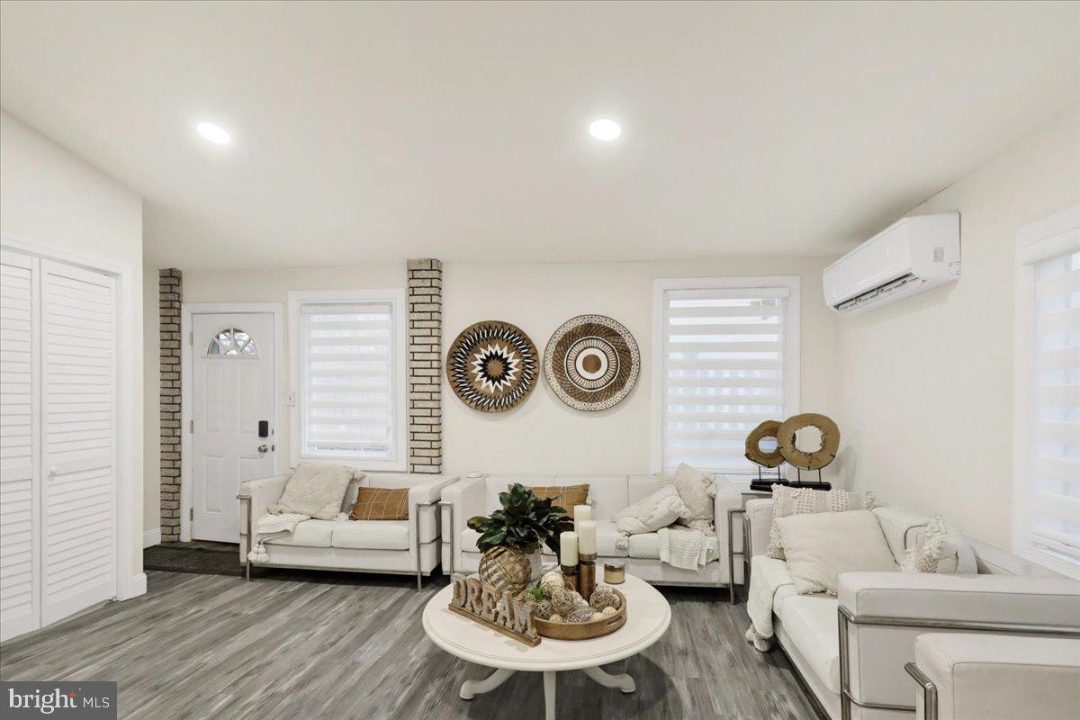 405 Reading Avenue Reading, PA 19611 - Photo 12 of 27