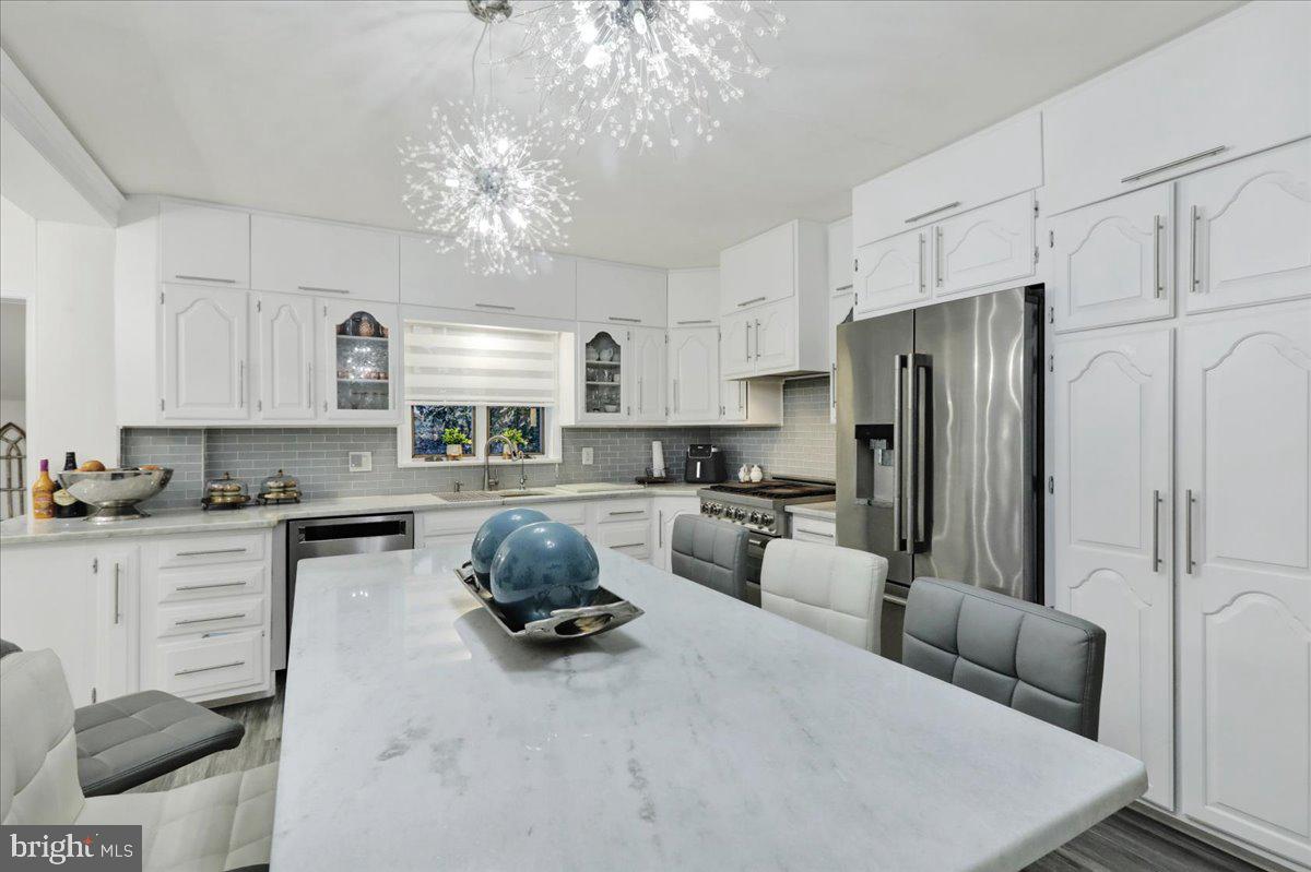 405 Reading Avenue Reading, PA 19611 - Photo 8 of 27