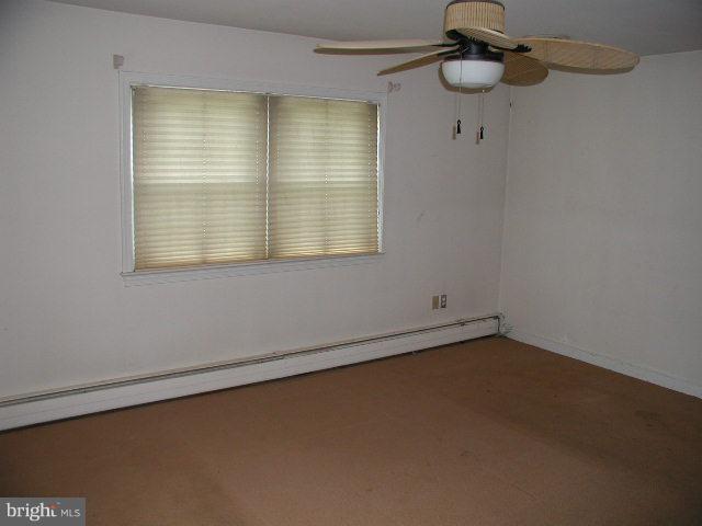 24325 Ridge Road Damascus, MD 20872 - Photo 11 of 14 Bath (Master)