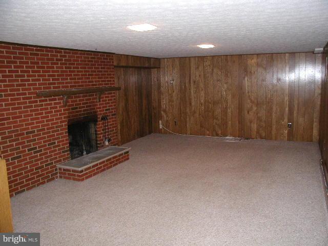 24325 Ridge Road Damascus, MD 20872 - Photo 13 of 14 Interior (General)