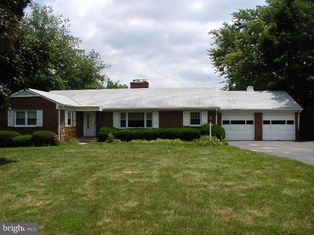 24325 Ridge Road Damascus, MD 20872 - Photo 14 of 14 Exterior (Front)