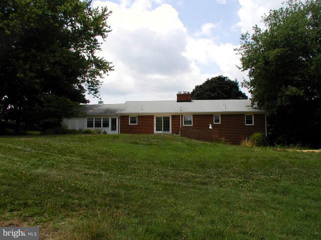 Exterior (Rear)
