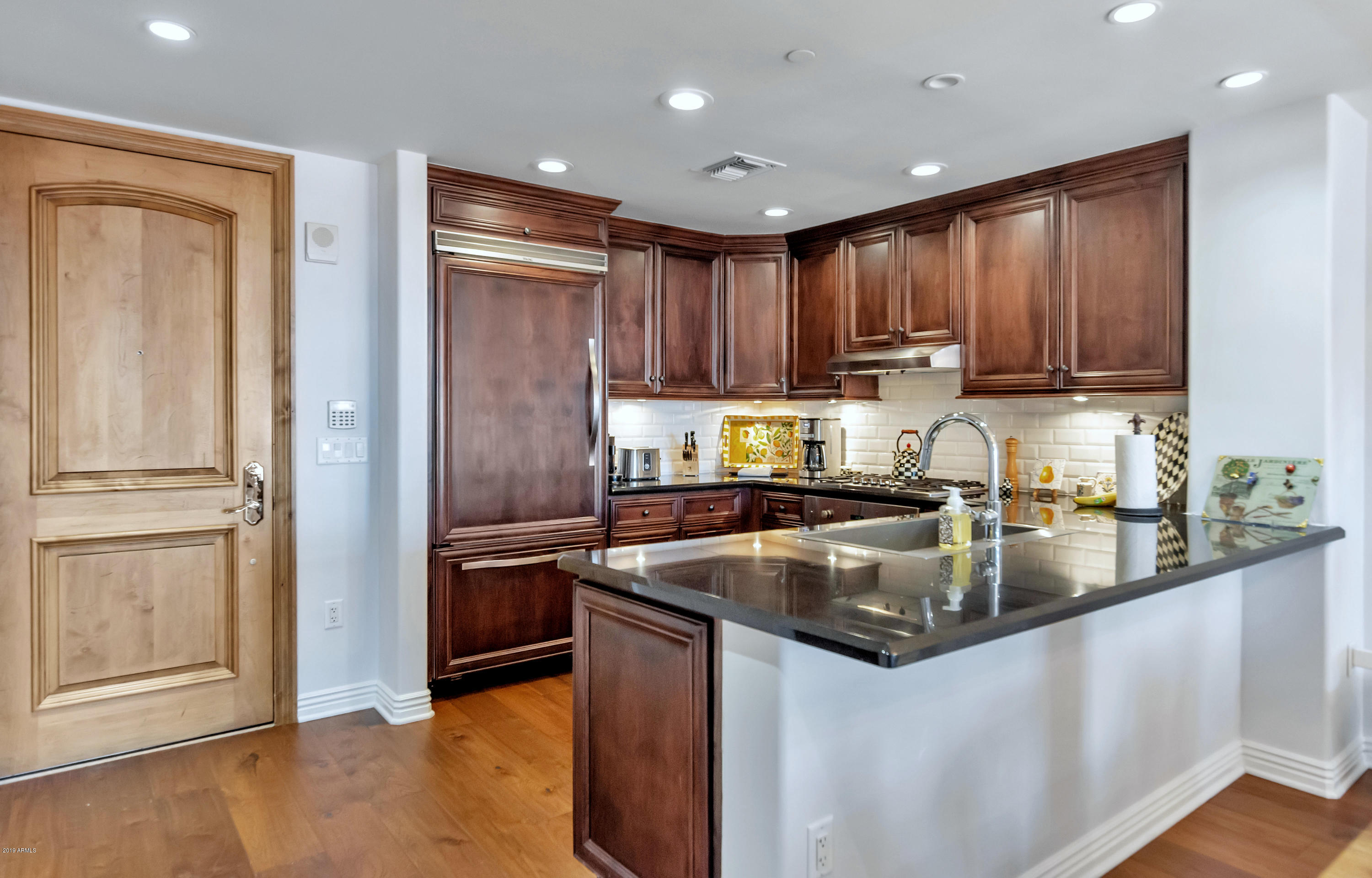 7181 East Camelback Road, Unit 502 Scottsdale, AZ 85251 - Photo 7 of 47 Kitchen With Entry