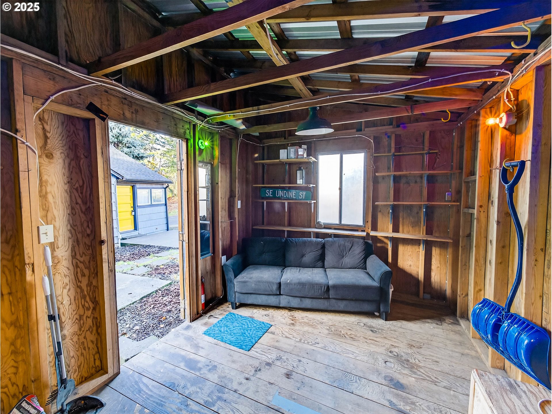 900 Southwest Sadie B Avenue Cascade Locks, OR 97014 - Photo 23 of 29 a living room with furniture and a window