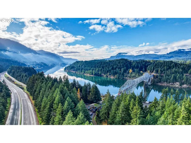 $350,000 | 900 Southwest Sadie B Avenue, Cascade Locks, OR 97014