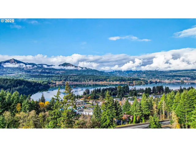 $350,000 | 900 Southwest Sadie B Avenue, Cascade Locks, OR 97014