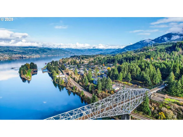 $350,000 | 900 Southwest Sadie B Avenue, Cascade Locks, OR 97014