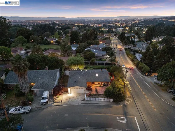 $938,000 | 24805 Canyon View Court, Hayward, CA 94541