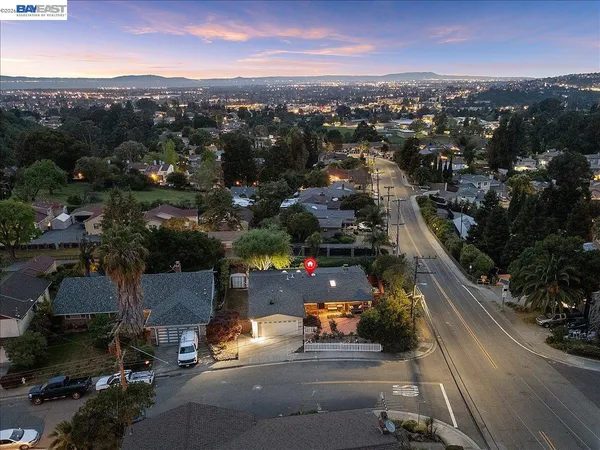 $938,000 | 24805 Canyon View Court, Hayward, CA 94541