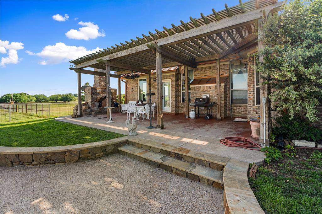 590 County Road 385 Valley View, TX 76272 - Photo 22 of 37