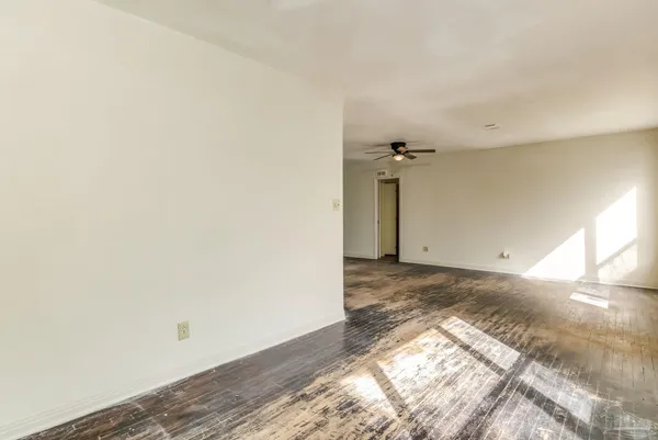 $155,000 | 10 Park Drive, Pensacola, FL 32507