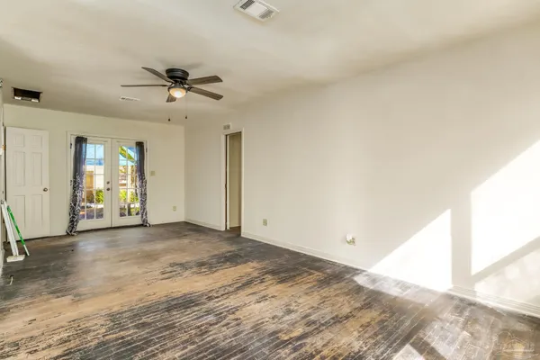 $155,000 | 10 Park Drive, Pensacola, FL 32507