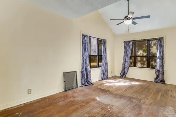 $155,000 | 10 Park Drive, Pensacola, FL 32507