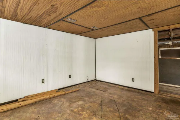$155,000 | 10 Park Drive, Pensacola, FL 32507