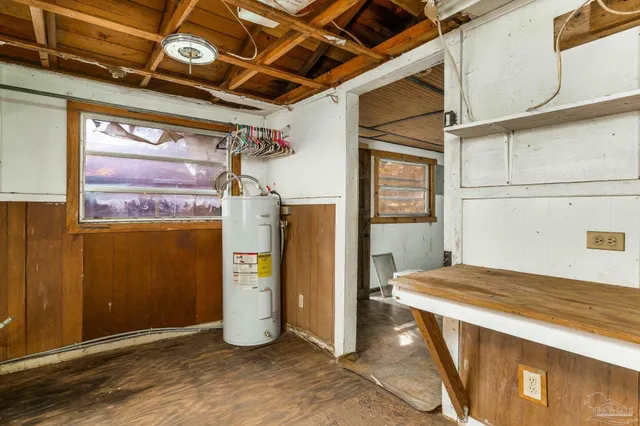 $160,000 | 10 Park Drive, Pensacola, FL 32507