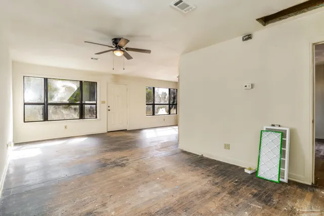 $160,000 | 10 Park Drive, Pensacola, FL 32507