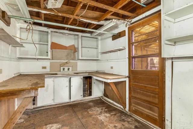 $160,000 | 10 Park Drive, Pensacola, FL 32507