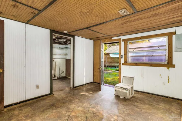 $155,000 | 10 Park Drive, Pensacola, FL 32507