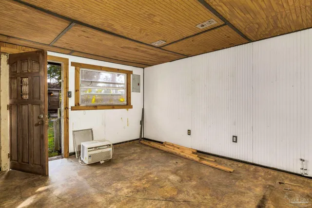 $160,000 | 10 Park Drive, Pensacola, FL 32507