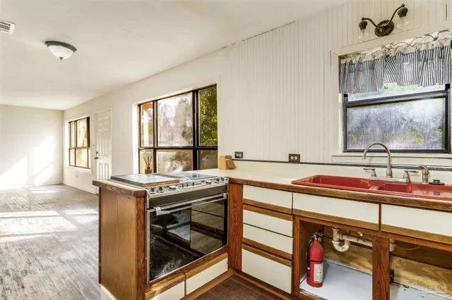 $160,000 | 10 Park Drive, Pensacola, FL 32507