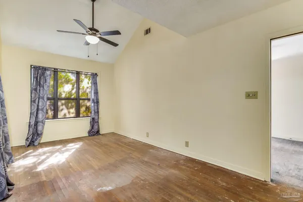 $155,000 | 10 Park Drive, Pensacola, FL 32507