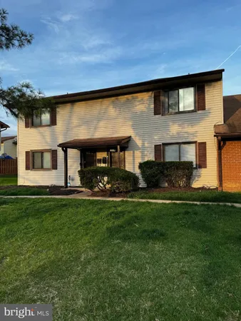 $2,550 | 8402 Jinetes Court, Alexandria, VA 22309