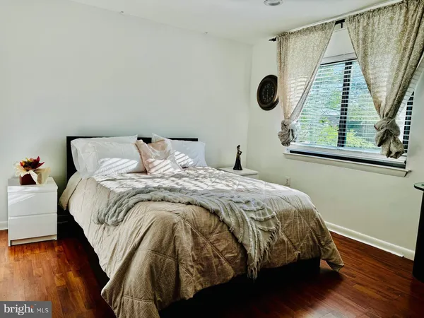 $2,550 | 8402 Jinetes Court, Alexandria, VA 22309