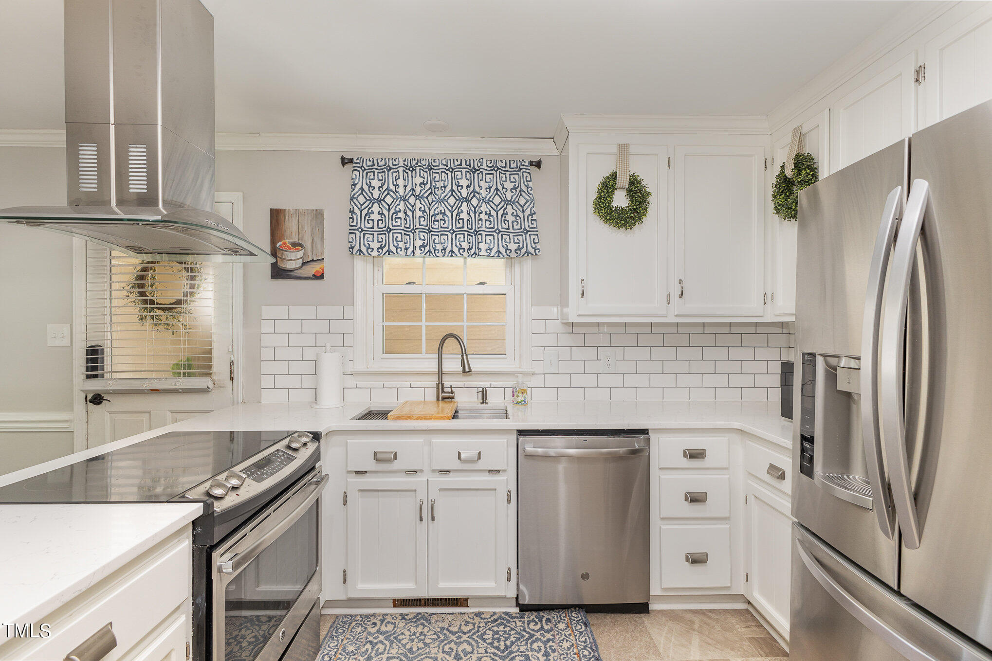 4728 Cedarfield Drive Raleigh, NC 27606 - Photo 8 of 29 010_cy1a1603-edit