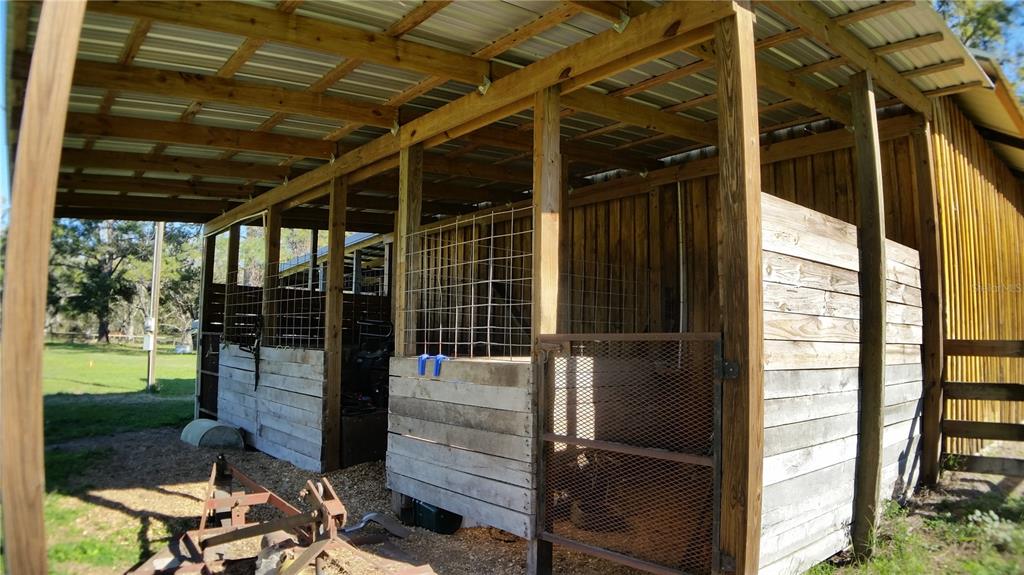 18635 Phillips Road Brooksville, FL 34604 - Photo 7 of 18 a view of a porch with a door