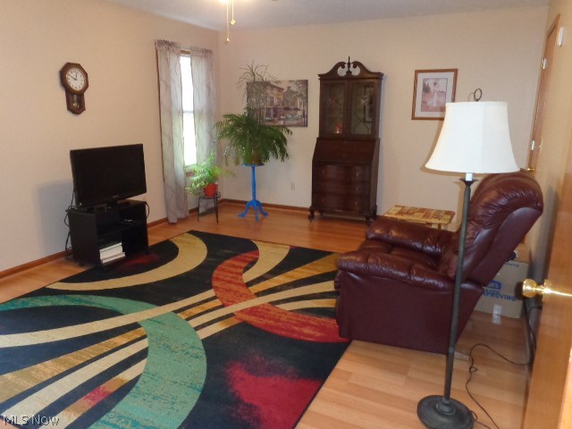 5964 Ravine Boulevard Parma, OH 44134 - Photo 14 of 28 1st Floor Bedroom