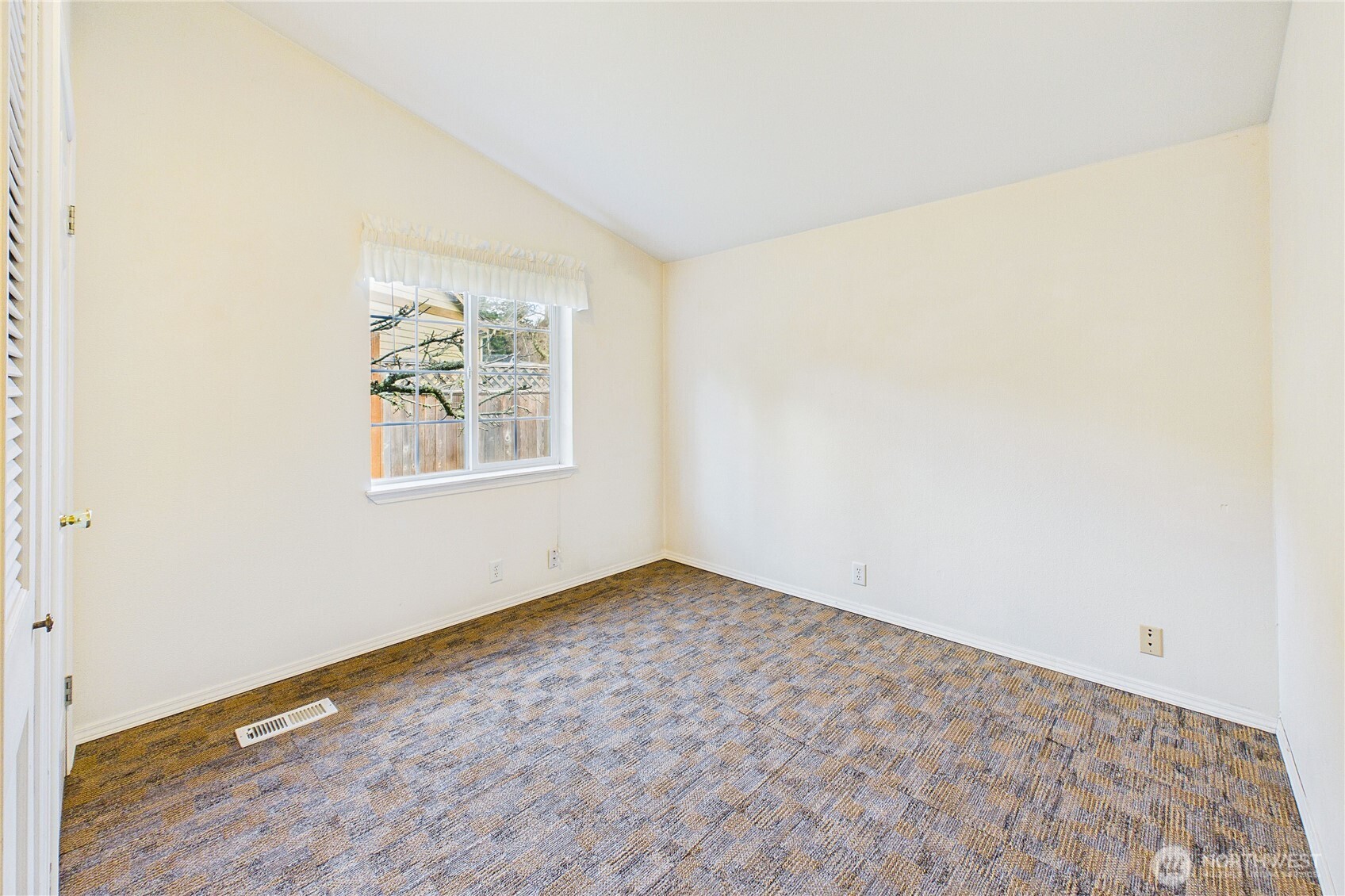 2624 Highland Loop Port Townsend, WA 98368 - Photo 24 of 39