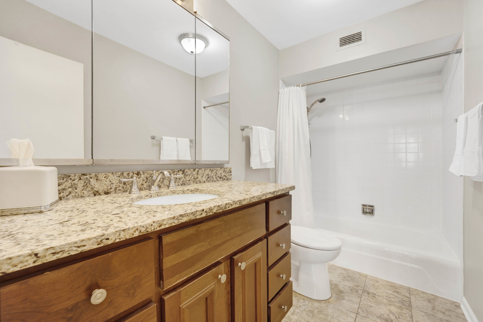 6007 North Sheridan Road, Unit 14F Chicago, IL 60660 - Photo 15 of 27