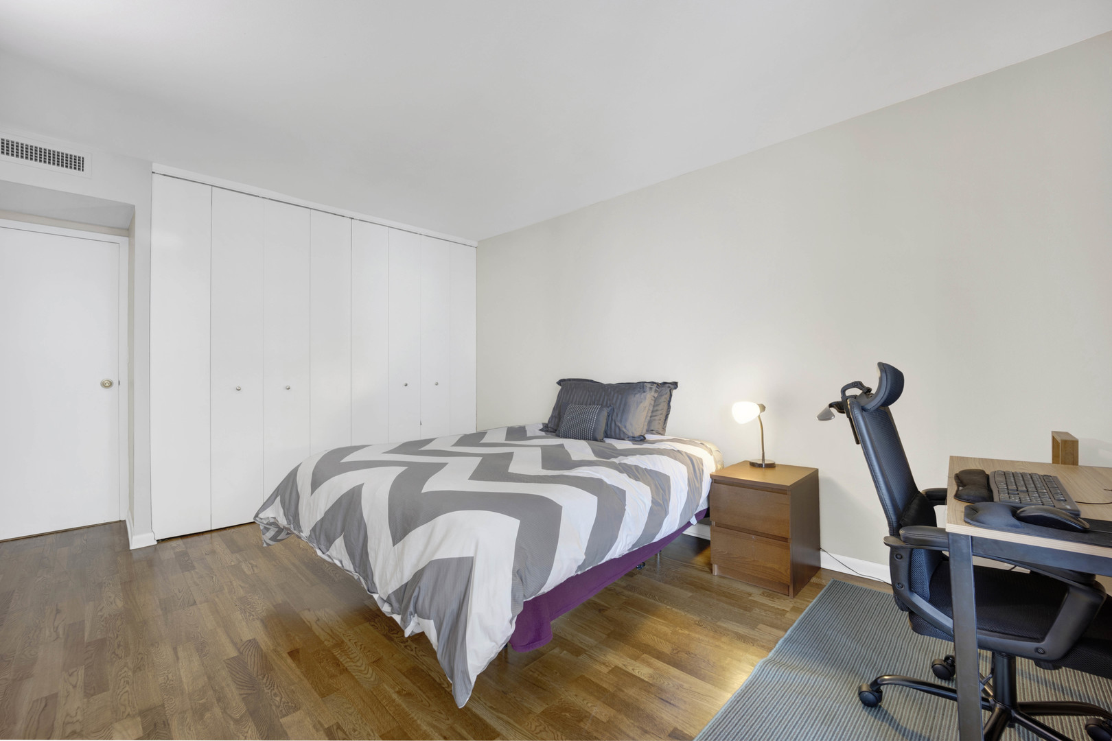 6007 North Sheridan Road, Unit 14F Chicago, IL 60660 - Photo 18 of 27