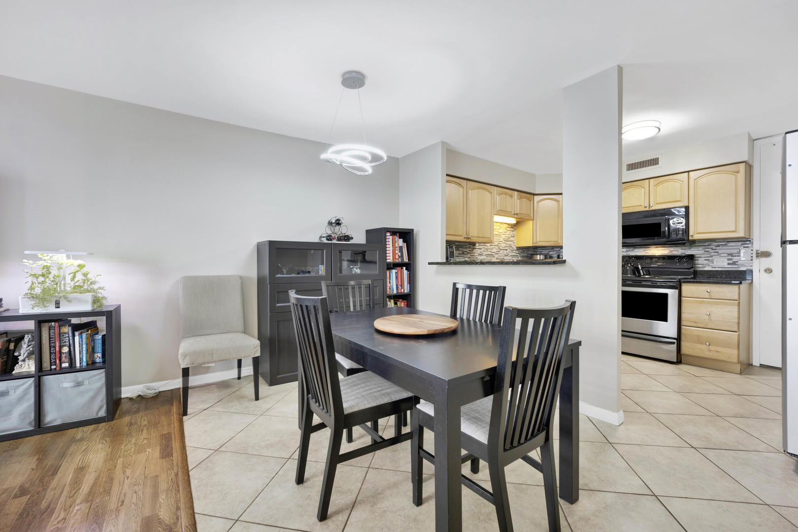 6007 North Sheridan Road, Unit 14F Chicago, IL 60660 - Photo 7 of 27