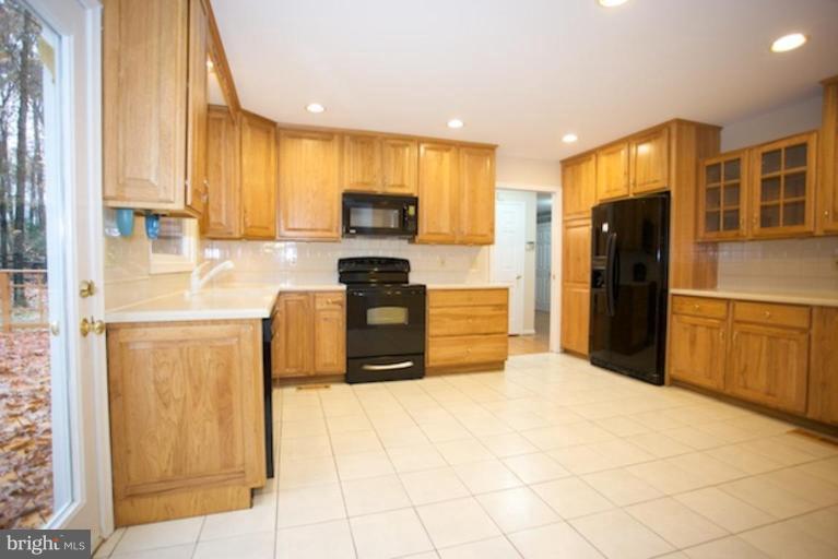 10711 Cross School Road Reston, VA 20191 - Photo 12 of 22 Kitchen #3