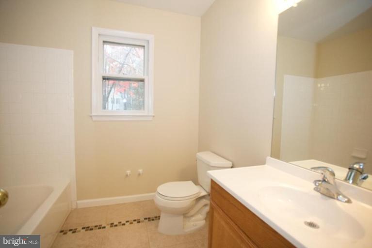10711 Cross School Road Reston, VA 20191 - Photo 13 of 22 Bath #2
