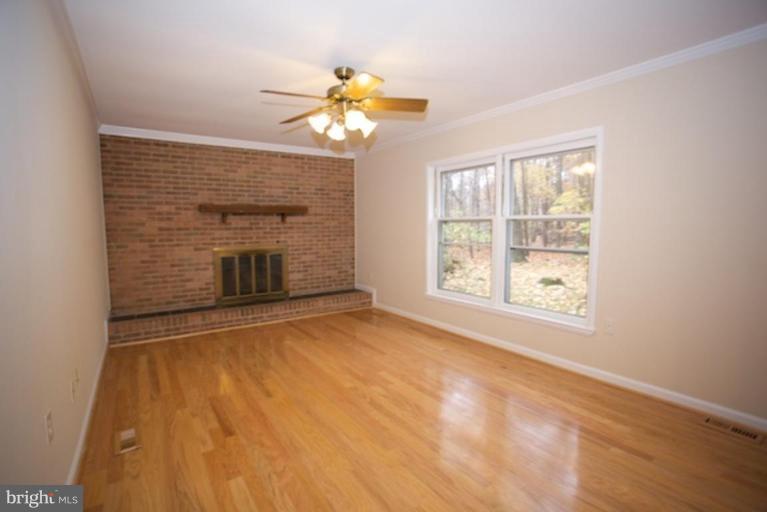 10711 Cross School Road Reston, VA 20191 - Photo 3 of 22 Family Room