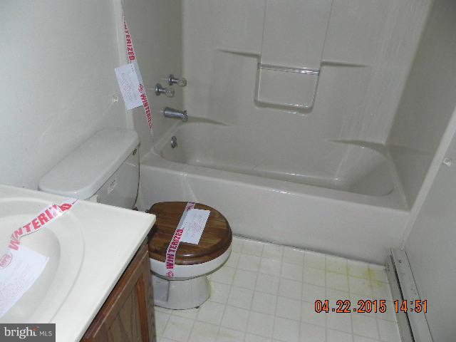 6107 Delaware Line Road Rhodesdale, MD 21659 - Photo 12 of 22 Bath
