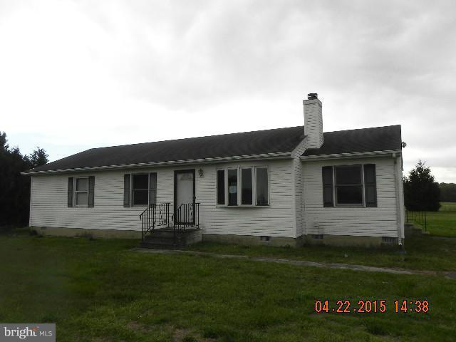 6107 Delaware Line Road Rhodesdale, MD 21659 - Photo 3 of 22 Exterior (Front)