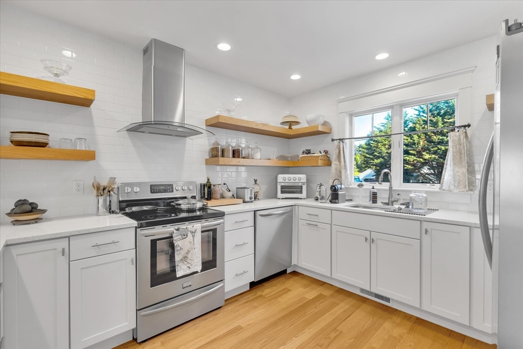 236 Pine Ridge Road Cotuit, MA 02635 - Photo 9 of 27