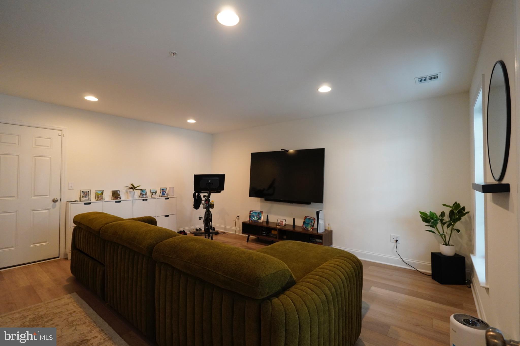 1316 Breeches Way Mechanicsburg, PA 17055 - Photo 4 of 21 1st floor family/game room