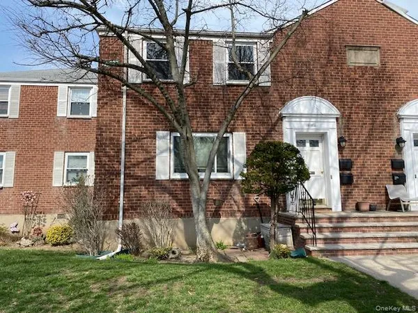$249,900 | 263-01 74th Avenue, Unit A1 | Glen Oaks