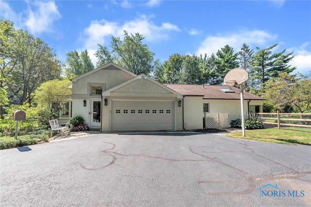 2465 Edgehill Road Toledo, OH 43615 - Photo 27 of 31 Gallery Image 27