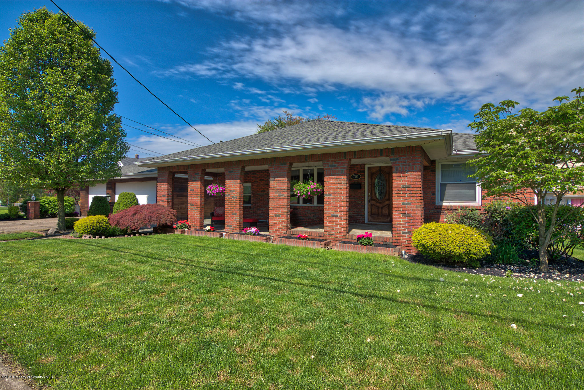 701 Grove Street Avoca, PA 18641 - Photo 2 of 34 Gallery Image 2