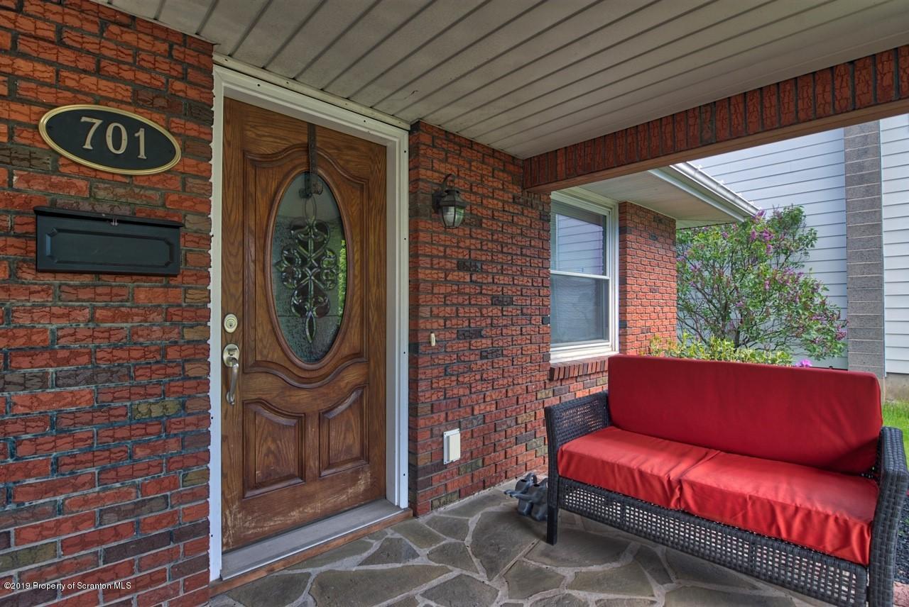 701 Grove Street Avoca, PA 18641 - Photo 3 of 34 Gallery Image 3