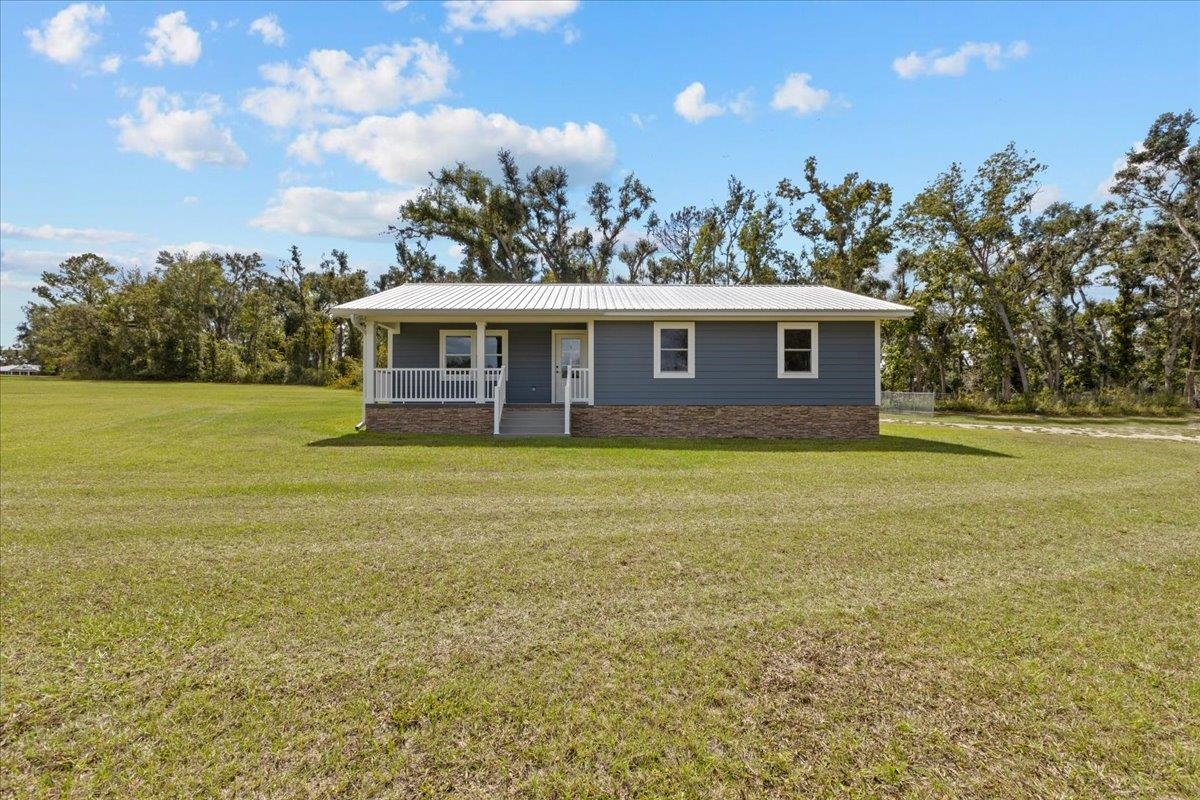 647 Southeast Regency Trail Madison, FL 32340 - Photo 2 of 58