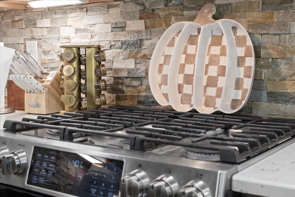 647 Southeast Regency Trail Madison, FL 32340 - Photo 24 of 58