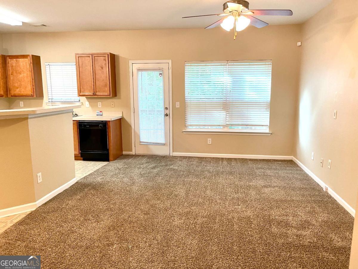 6938 Rogers Point Lithonia, GA 30058 - Photo 6 of 18